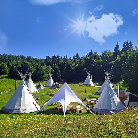 Village Tipi La Féclaz Eksteriør bilde