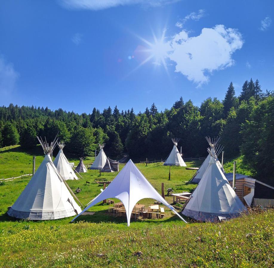 Village Tipi La Féclaz Eksteriør bilde