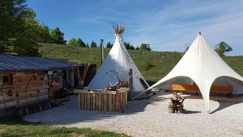 Village Tipi La Féclaz Eksteriør bilde