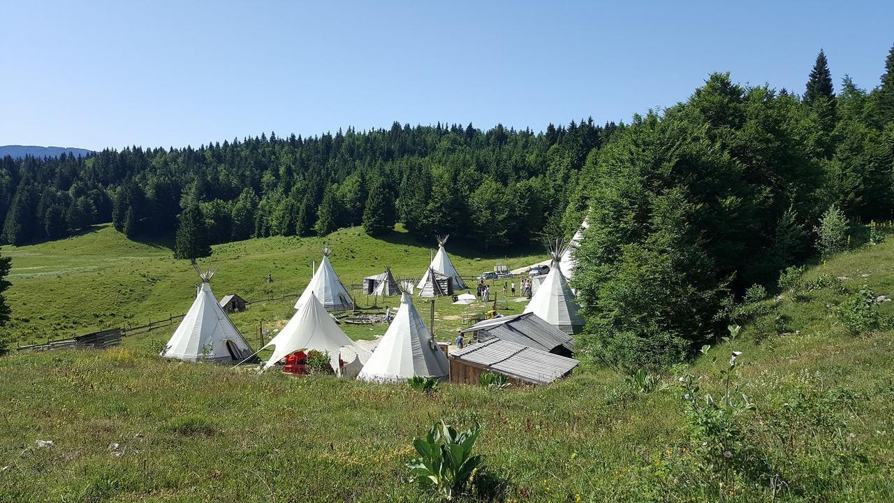 Village Tipi La Féclaz Eksteriør bilde
